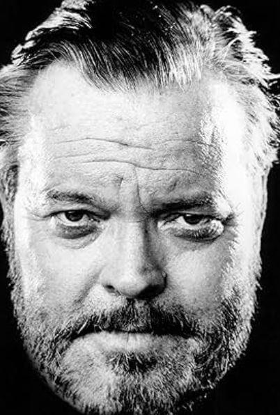 Black and white photo of Orson Welles.